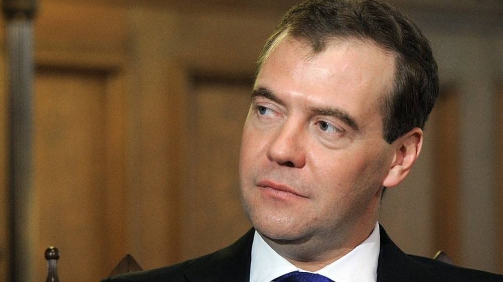 Медведев приказал увеличить экспорт российских судов в 10 раз