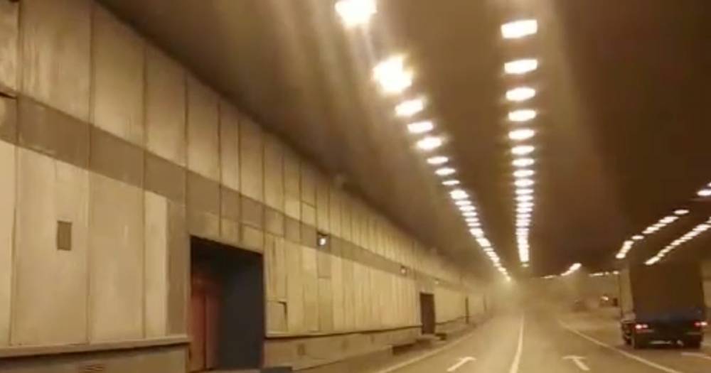 Московский таксист спас женщину с детьми из задымленного тоннеля