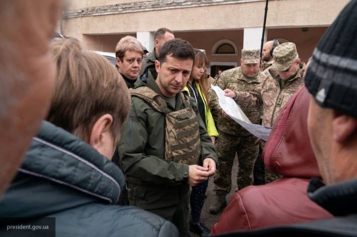 Зеленского провоцируют на жесткие действия в Донбассе, заявил Родионов