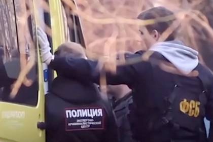 Суд арестовал планировавшего массовое убийство российского студента - lenta.ru