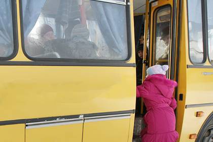 В России кондуктор высадила из автобуса ребенка без денег