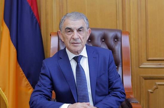Экс-спикера парламента Армении обвинили в узурпации власти
