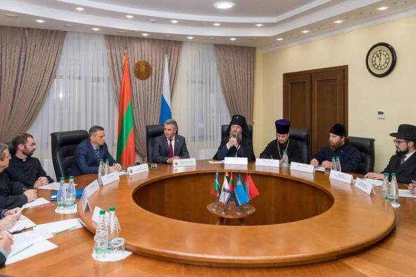 Президент Приднестровья встретился с представителями религиозных конфессий