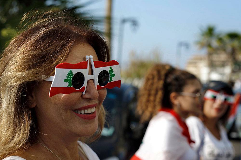 Ливанцы выстроились в живую цепь длиной 170 км в знак протеста против политики правительства