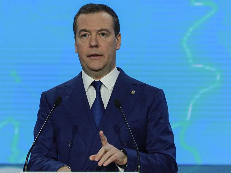 Медведев заявил, что экспорт российских судов должен увеличиться в 10 раз