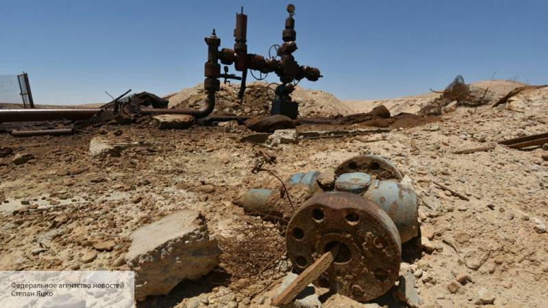 Колонна США, вывозящая нефть с оккупированных курдами месторождений Сирии, попала на видео