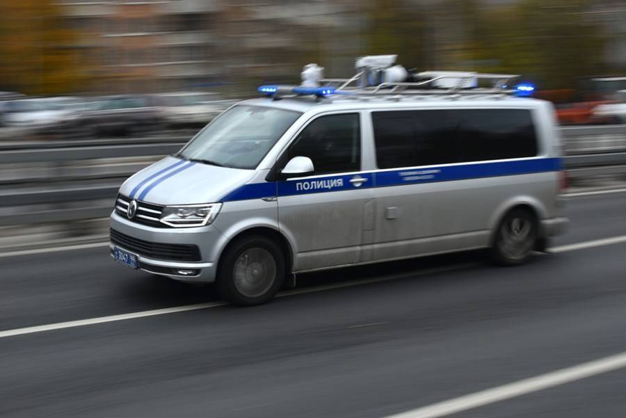 В Москве угрожавший взорвать дом мужчина напал с баллончиком на полицейских