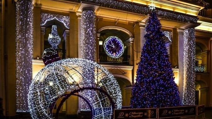 Петербург нарядится к Новому году до 20 декабря