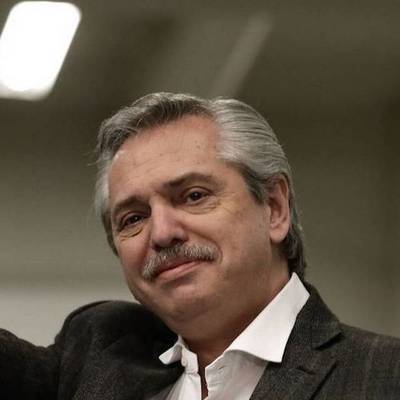 Макри поздравил оппозиционера Фернандеса с победой на выборах