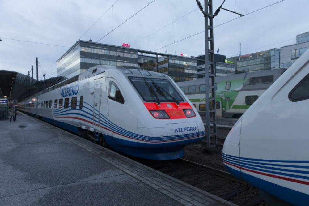Поезд «Аллегро» отправился с Финляндского вокзала с опозданием в 1,5 часа