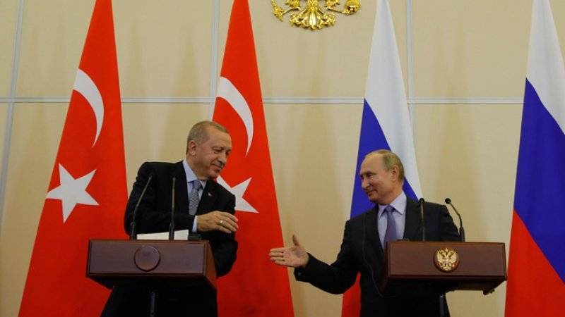 Соглашения Турции с США и РФ дополняют друг друга, заявил турецкий посол