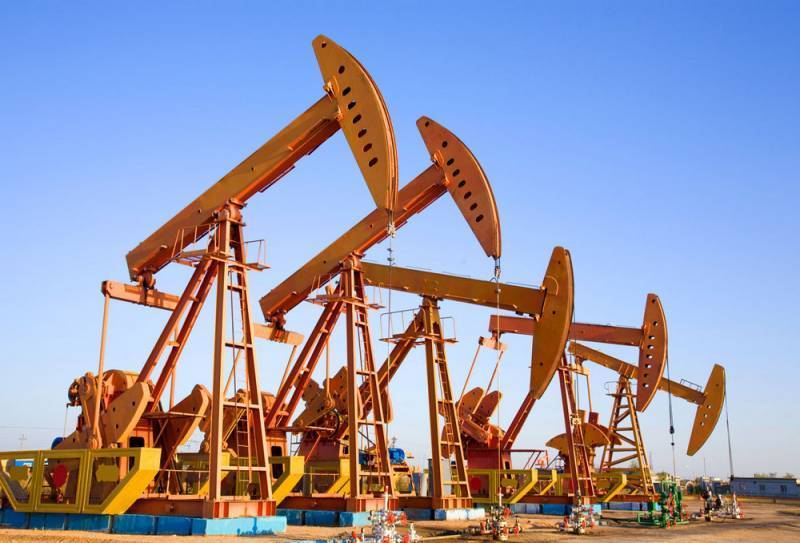 Треть мировой нефти попала под американские санкции