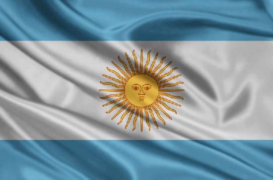 На выборах президента Аргентины лидирует Альберто Фернандес