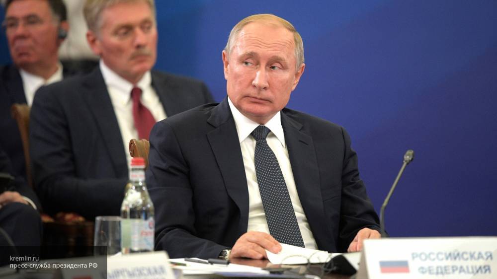 Разговоры о «слабой позиции» РФ на переговорах с КНР по «Силе Сибири» чушь, заявил Путин