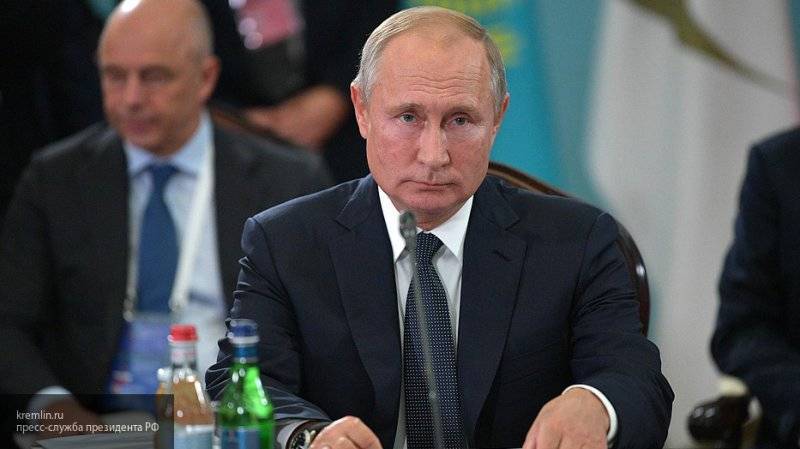 Путин заявил, что никогда и ни к кому не обращался с просьбой о смягчении санкций