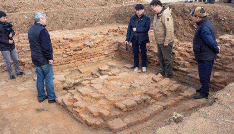 На севере Казахстана нашли руины мавзолеев XIV века