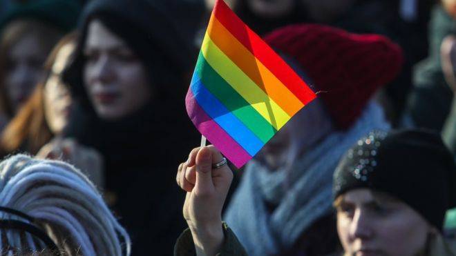 Суд в Петербурге запретил две ЛГБТ-группы во «ВКонтакте»