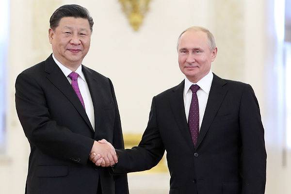 Си Цзиньпин поздравил Путина с 70-летием дипломатических отношений КНР и РФ