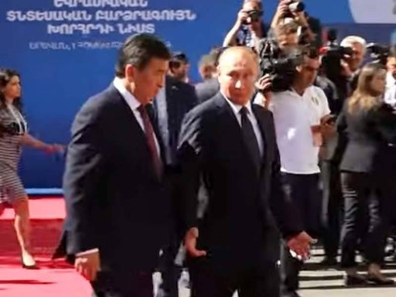 Путин с улыбкой ответил на выкрик грузинской журналистки