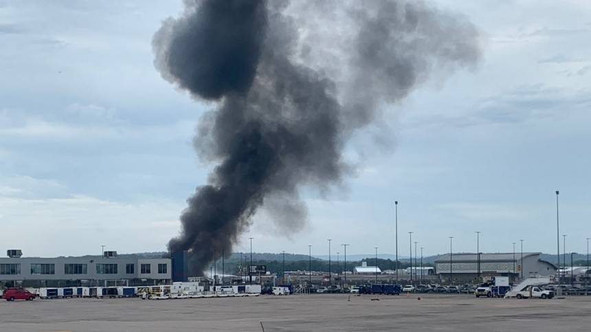 Семь человек погибли в результате крушения бомбардировщика В-17 в США