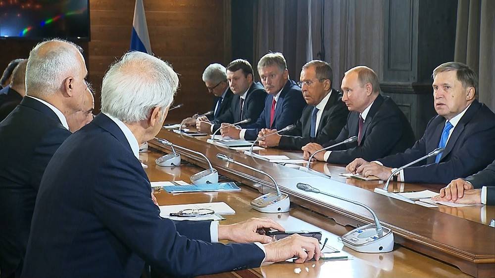Путин провел переговоры с Ильхамом Алиевым