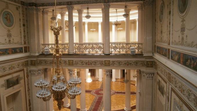 Председатель&nbsp;ЗакСа&nbsp;провел для петербургского первоклассника экскурсию по Мариинскому дворцу