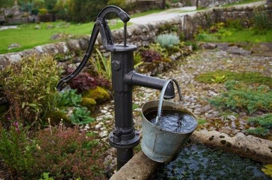Жители села в Забайкалье остались без воды из-за отравления воды в скважине