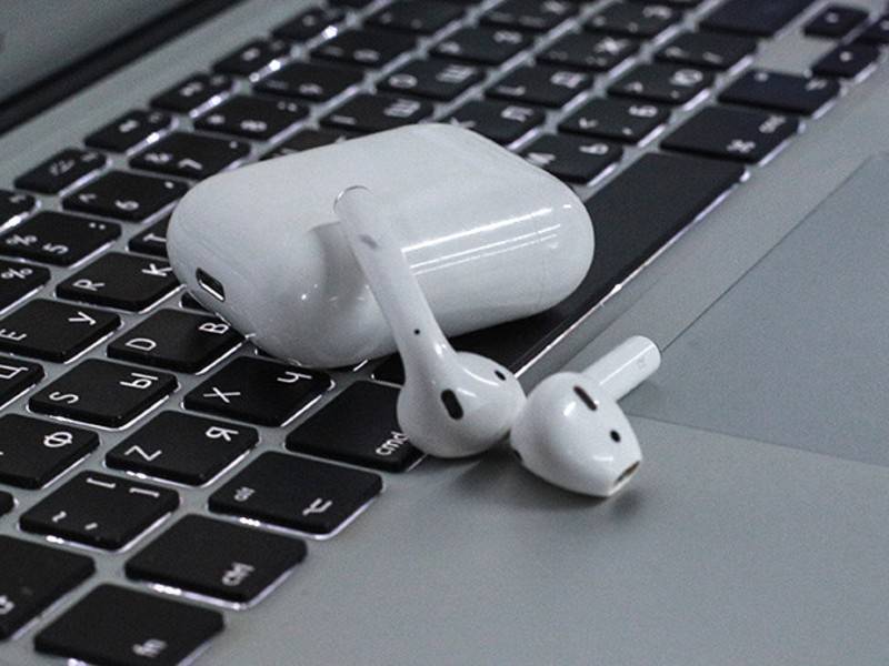 Apple работает над новыми беспроводными наушниками с шумоподавлением