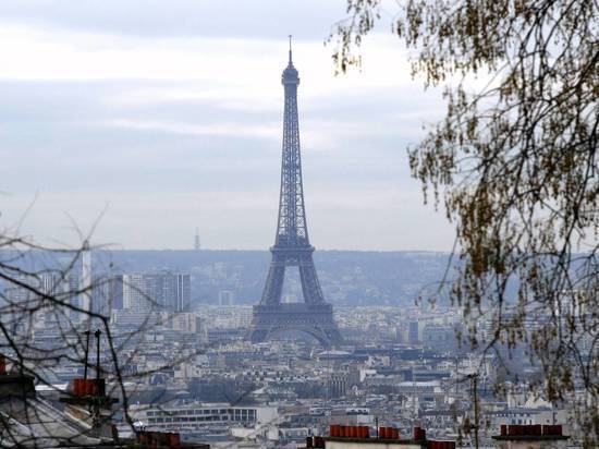 Четыре человека погибли при нападении на полицейских в Париже