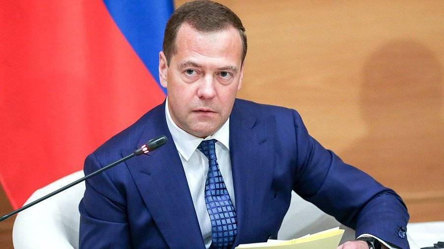 В Сербии назвали особой честью визит Медведева на 75-летие освобождения Белграда