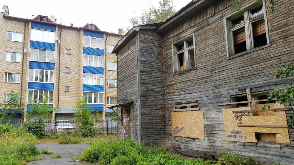 ОНФ призвал снести заброшенное здание бывшего противотуберкулезного диспансера в центре Петрозаводска
