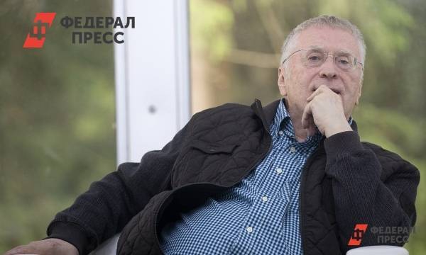 На внебрачного сына Жириновского повесили дорожные штрафы отца на 300 тысяч