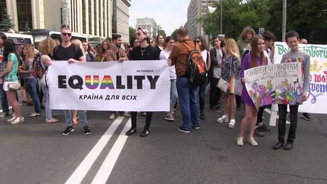 Украинский футболист заявил, что гей-парад в Киеве доставил ему боль