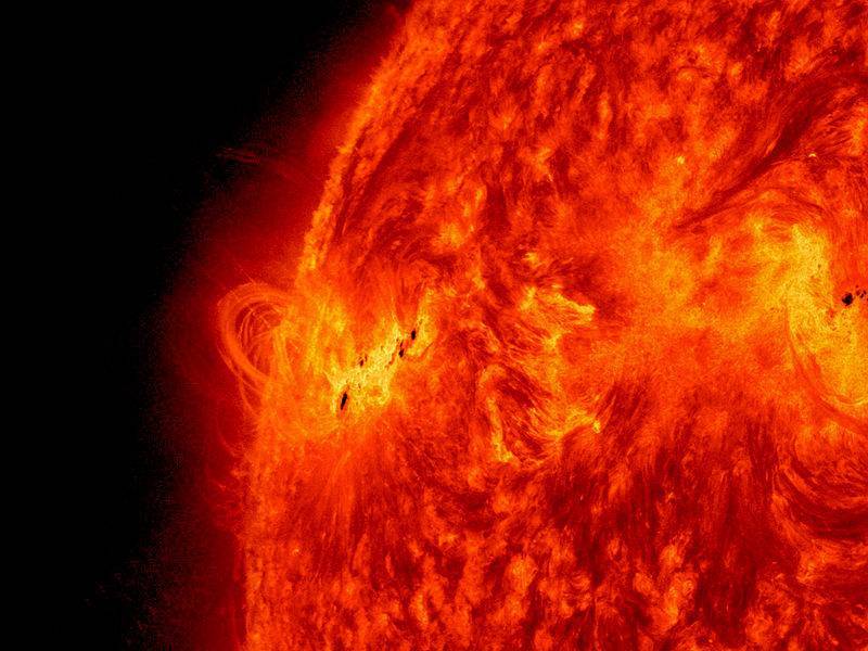 NASA опубликовало снимок Солнца, похожего на тыкву для Хэллоуина