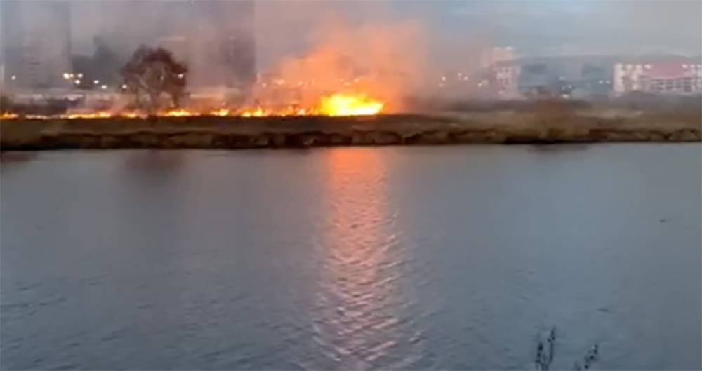 Пожар произошел в районе стадиона "Спартак"