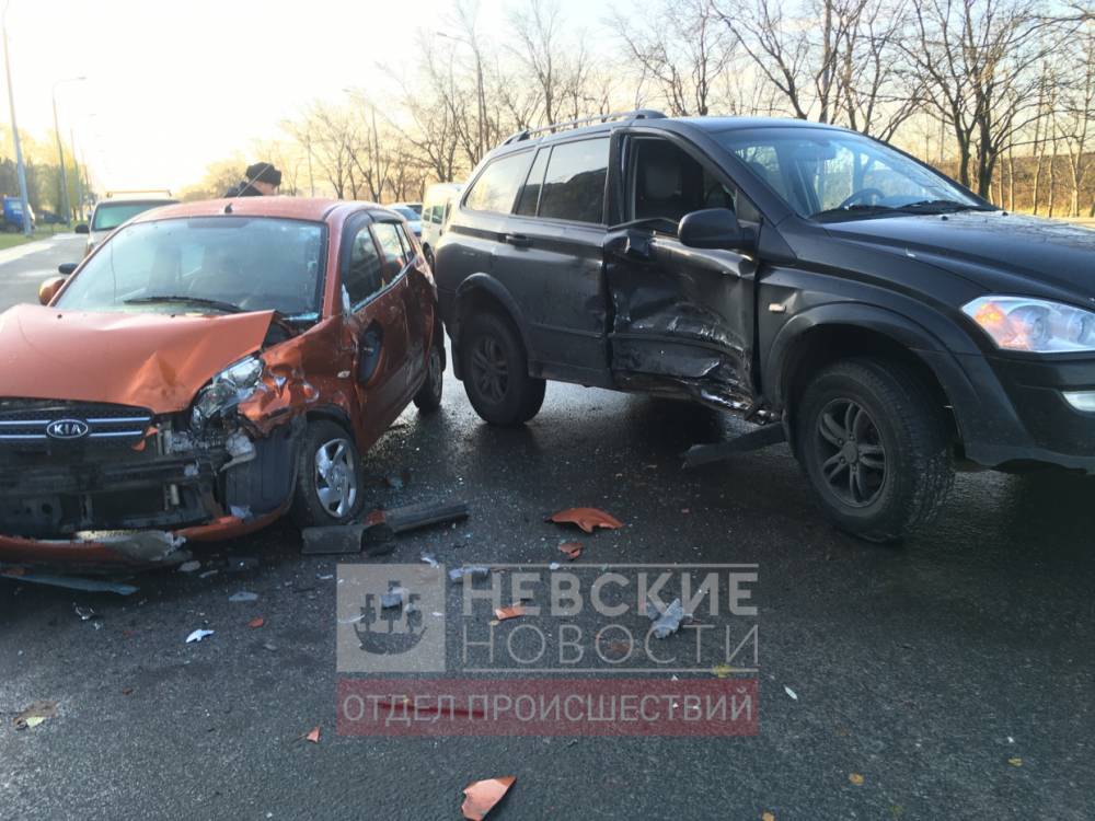 Два авто оказались изуродованными после ДТП на&nbsp;Белградской
