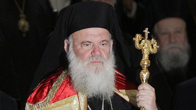 Украинская православная церковь назвала признание ПЦУ "ножом в спину"