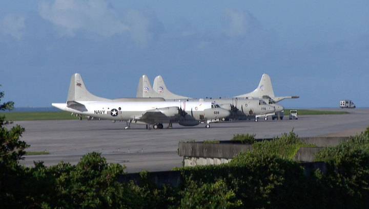 Япония требует от США прекратить парашютно-десантные учения на острове Окинава