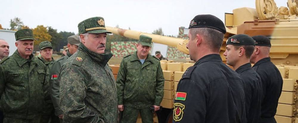Лукашенко разбушевался: Белоруссия раздавит американские танки без помощи РФ