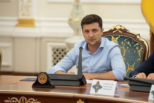 В офисе Зеленского прокомментировали падение рейтинга президента Украины