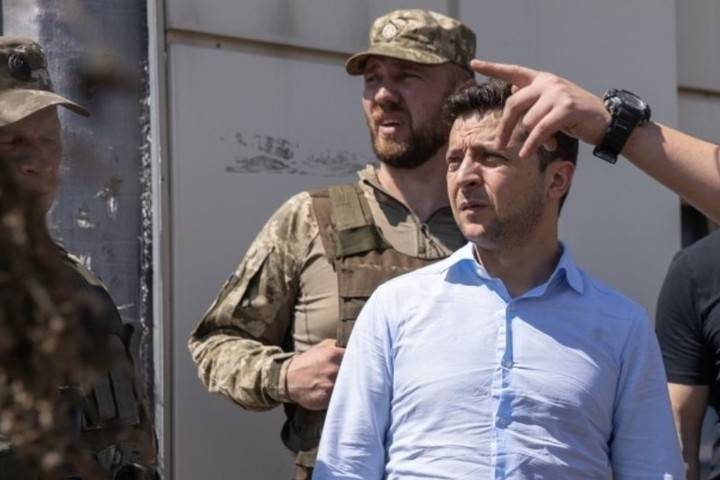 Зеленский отреагировал на разведение сил в Донбассе: "Прекрасно"