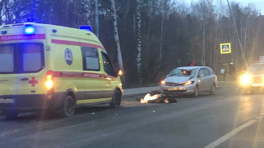 Мужчину насмерть сбили на пешеходном переходе в Петербурге — фото