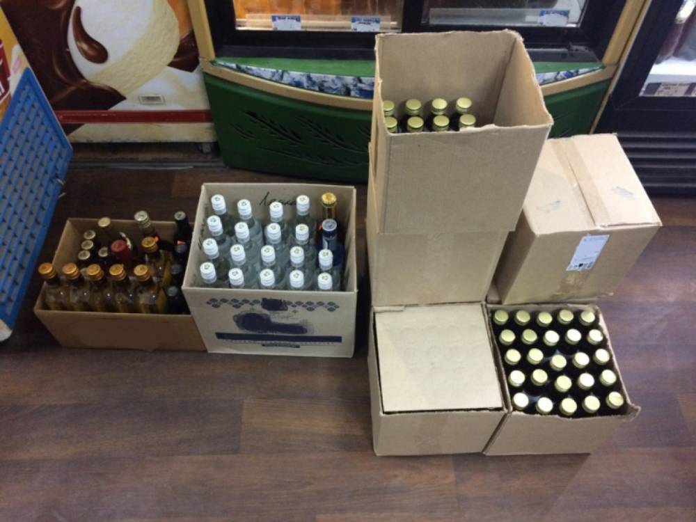 В мурманском магазине изъяли 20 литров алкоголя без акцизных марок