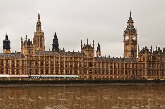 Парламент Великобритании поддержал проведение досрочных выборов