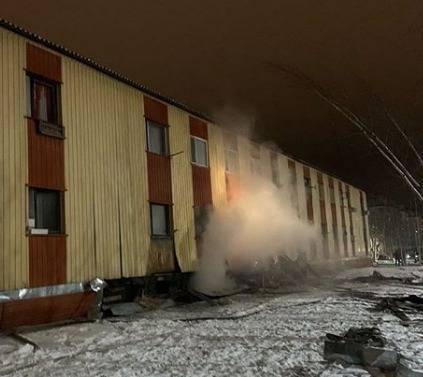 В Радужном из-за пожара в жилом доме пришлось эвакуировать более 70 человек