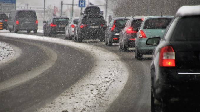 Менее 65 % петербургских дорог соответствуют нормативам