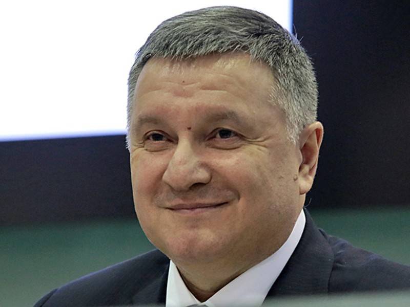 Глава МВД Украины назвал условие для своей отставки