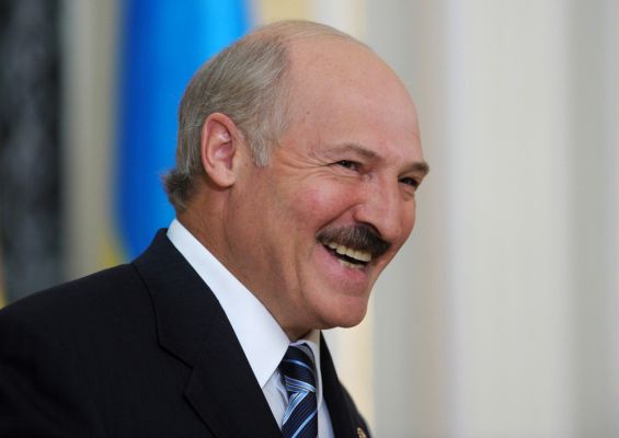 Лукашенко: «Рубить окна куда нужно — дело президента ещё со времён Петра I»