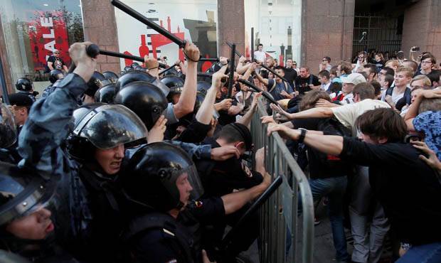 Политологи спрогнозировали рост числа протестных акций в России