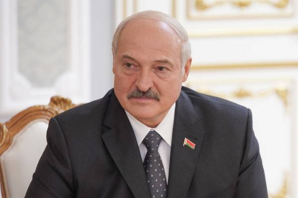 Лукашенко рассказал, как остановил декоммунизацию Белоруссии